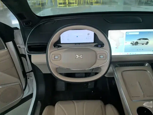 Xpeng G9 — Фото автомобиля 10