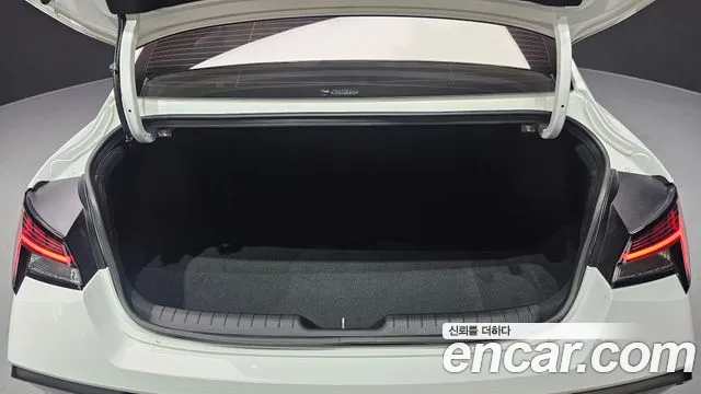 Hyundai AVANTE Новый Avante (CN7) — Фото автомобиля 20
