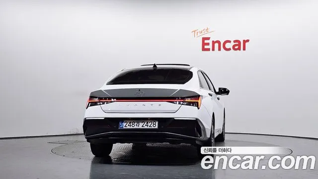 Hyundai Avante CN7 — Фото автомобиля 4