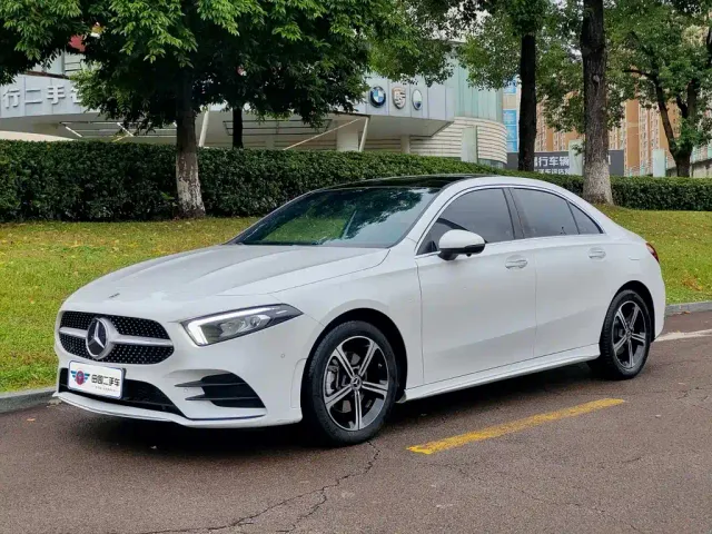 Фотография автомобиля — Mercedes-Benz A-Class