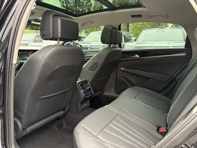 Volkswagen Passat — Фото автомобиля 8