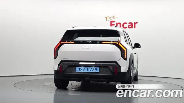 Kia EV3 — Фото автомобиля 4