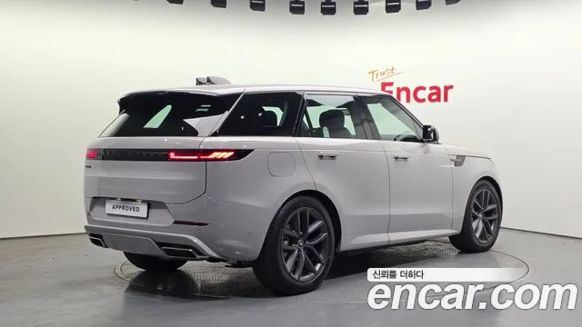 Land Rover Range Rover Sport — Фото автомобиля 2