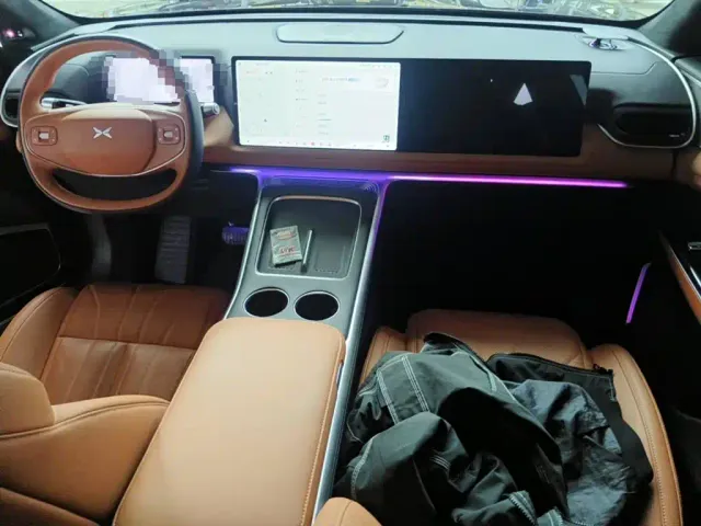 Xpeng G9 — Фото автомобиля 11