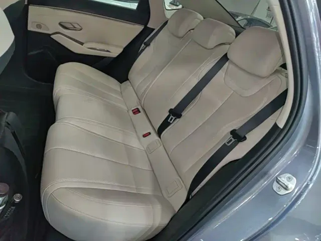 BYD Qin L — Фото автомобиля 16