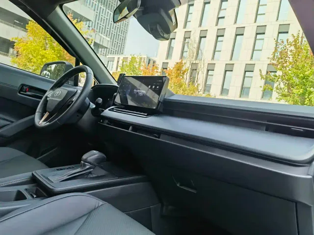 Toyota Frontlander — Фото автомобиля 12