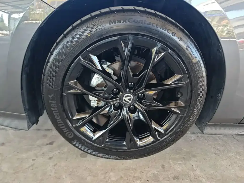Changan Changan UNI-V 2025 1.5T 500Bar Premium Model — Фото автомобиля 24