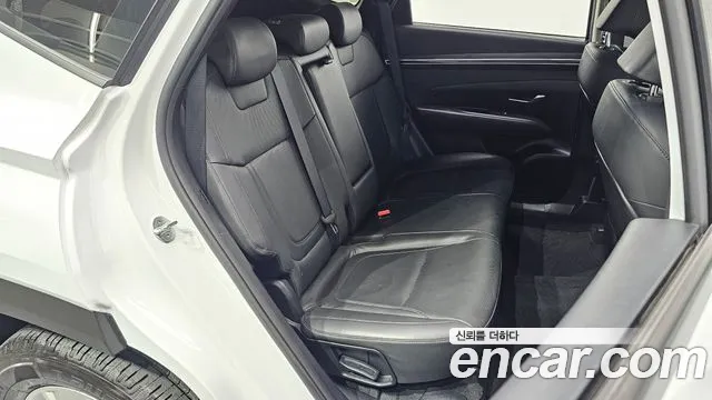 Hyundai Tucson Tucson (NX4) Бензин 1.6 турбо 2WD — Фото автомобиля 11