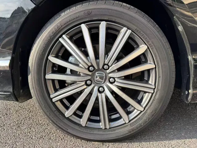 Honda Elysion — Фото автомобиля 5