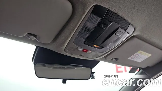 Kia Niro — Фото автомобиля 23
