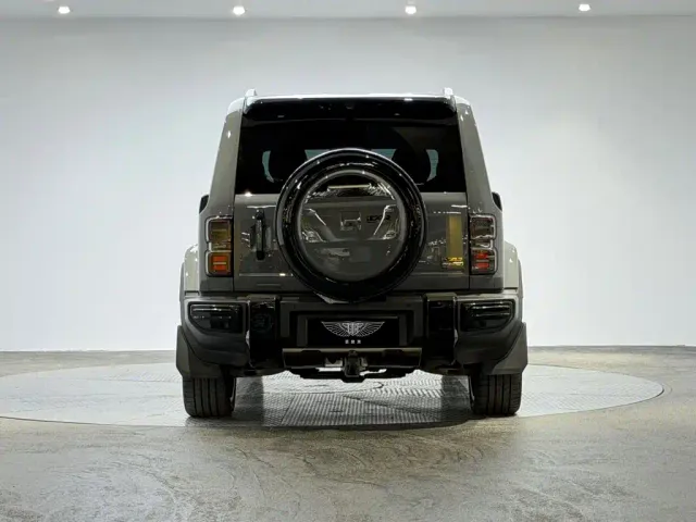 iCAR iCAR V27 2026 200KM AWD Falcon 500 — Фото автомобиля 3
