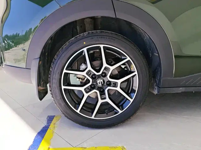 Leapmotor A10 — Фото автомобиля 6