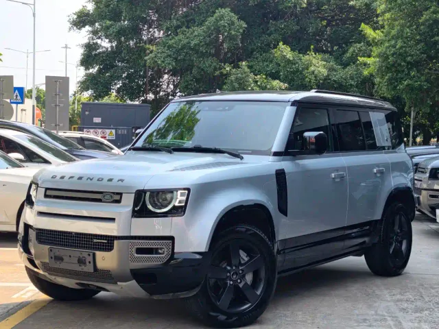 Фотография автомобиля — Land Rover Defender