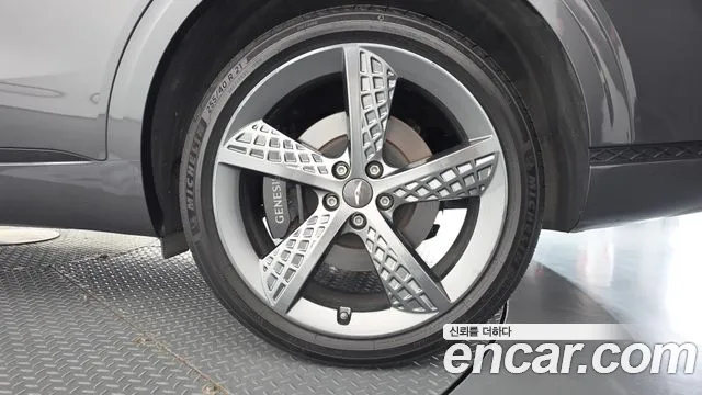 Genesis GV70 2.5T Бензин 2WD — Фото автомобиля 15