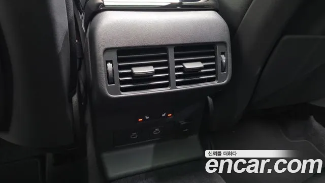 Land Rover Range Rover Velar — Фото автомобиля 18