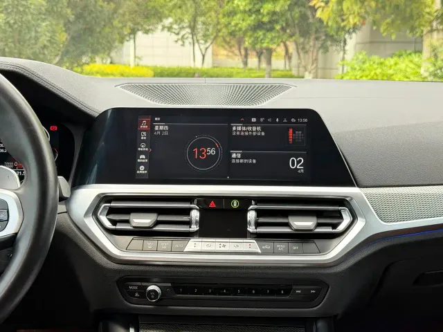 BMW 3 Series — Фото автомобиля 12