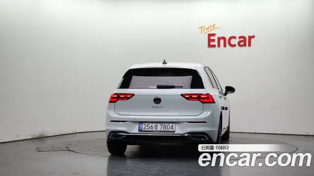 Volkswagen Golf Golf 8 поколение 2.0 TDI Prestige — Фото автомобиля 4