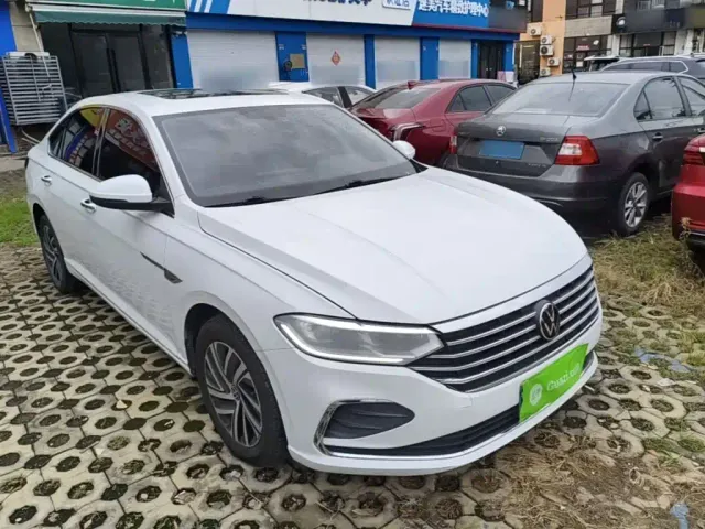 Volkswagen Lavida — Фото автомобиля 3