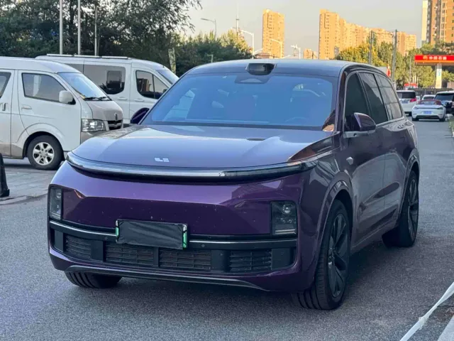 Li Auto L9 — Фото автомобиля 3