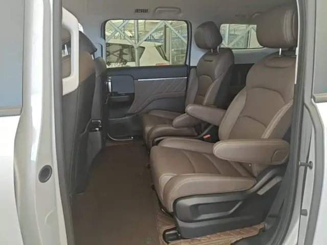 Wuling Starlight 730 — Фото автомобиля 16