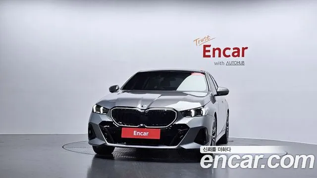 BMW 5 Series G60 — Фото автомобиля 3