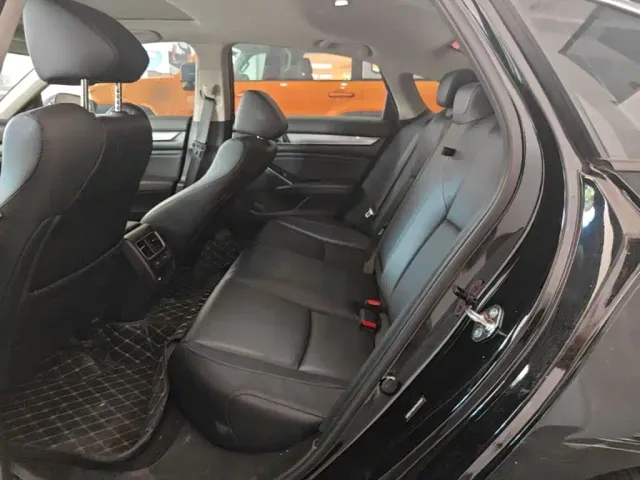 Honda Accord — Фото автомобиля 16