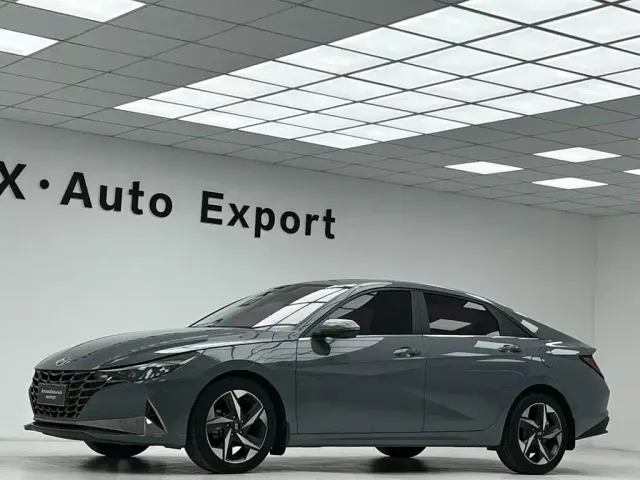 Hyundai Elantra — Фото автомобиля 8