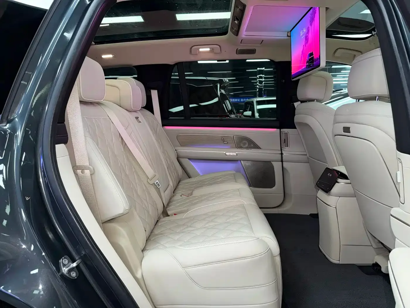 NIO NIO ES8 2025 Base Model 7-Seater — Фото автомобиля 12