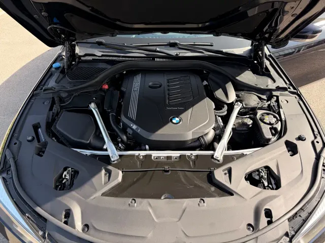 BMW 8 Series — Фото автомобиля 9