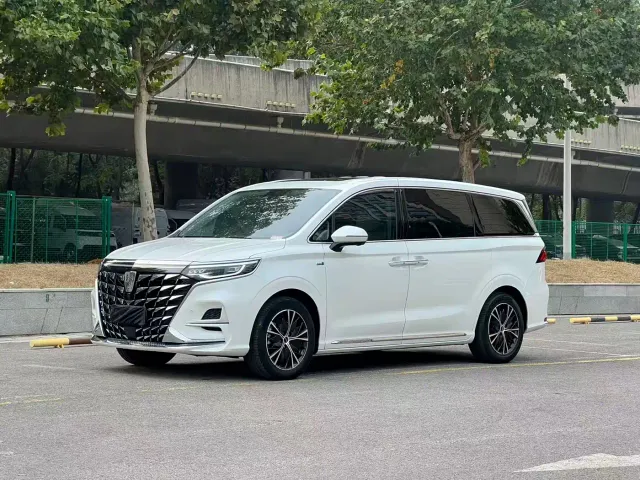 Фотография автомобиля — Roewe iMAX8