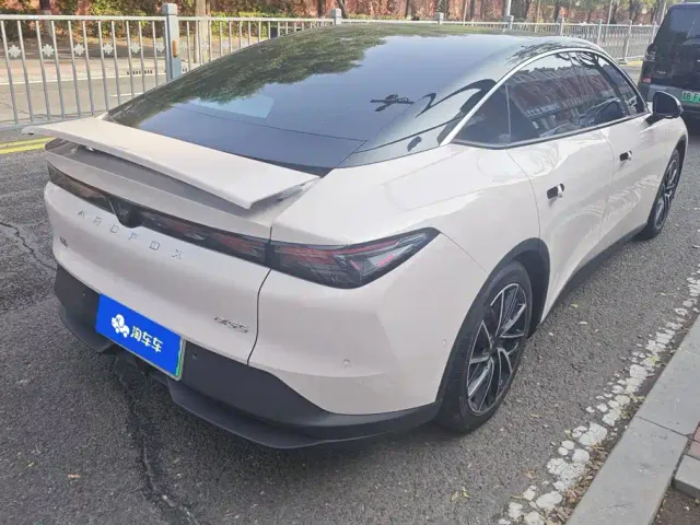 Arcfox Alpha S5 — Фото автомобиля 3