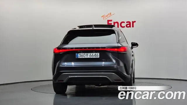 Lexus RX — Фото автомобиля 4