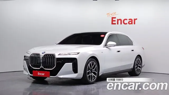 Фотография автомобиля — BMW 7-Series