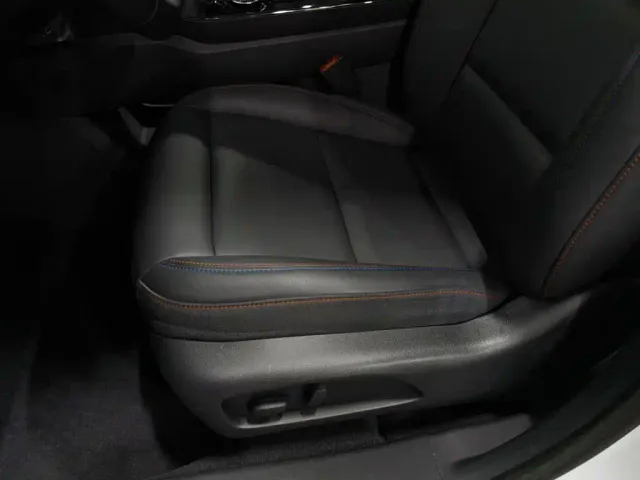 Chevrolet Equinox Plus — Фото автомобиля 20