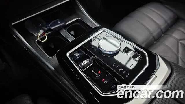 BMW 7 Series G70 — Фото автомобиля 12