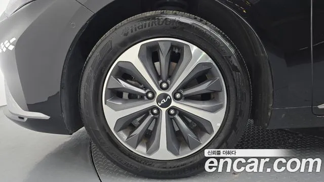 Kia K8 Hybrid — Фото автомобиля 5