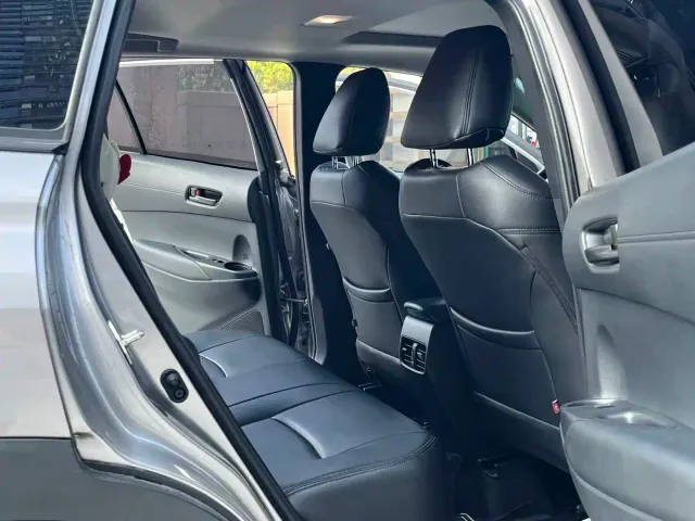 Toyota Corolla Cross — Фото автомобиля 7