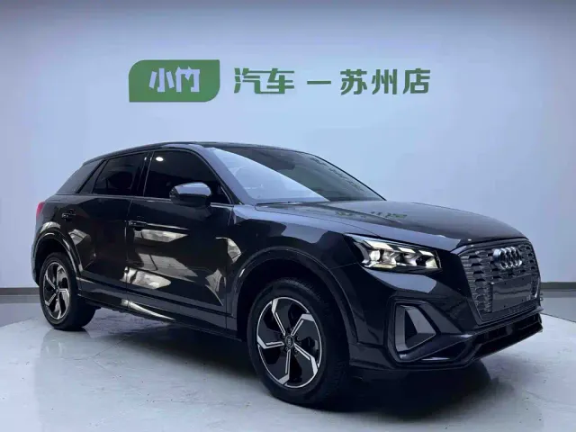 Audi Q2L e-tron — Фото автомобиля 3