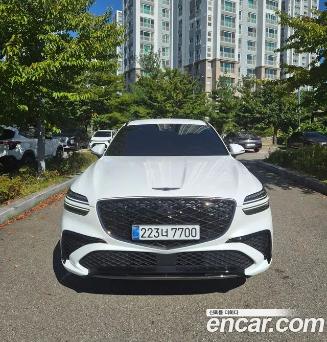 Genesis GV70 — Фото автомобиля 3