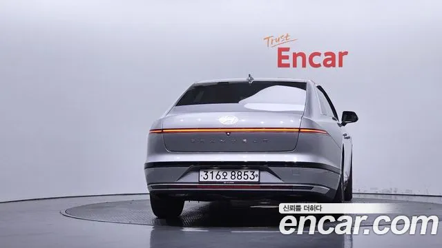 Hyundai Grandeur Grandeur (GN7) — Фото автомобиля 3