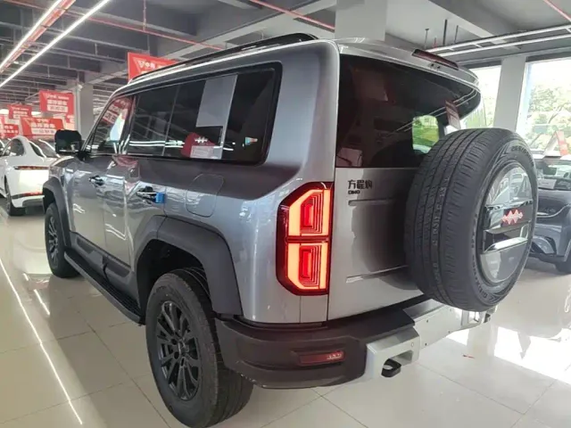 BYD FangChengBao Leopard 5 — Фото автомобиля 4