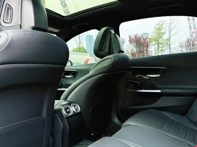Mercedes-Benz C-Class — Фото автомобиля 8