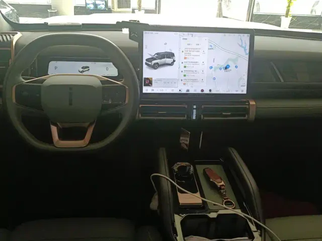 iCAR iCAR 03 2024 Model 472km AWD Long Range Smart Premium Edition — Фото автомобиля 12