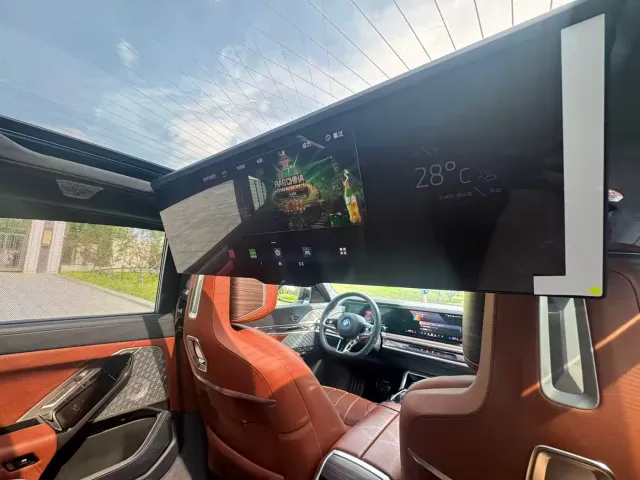 BMW i7 — Фото автомобиля 6