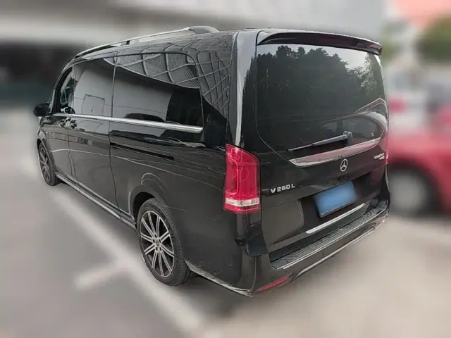 Mercedes-Benz V-Class — Фото автомобиля 26