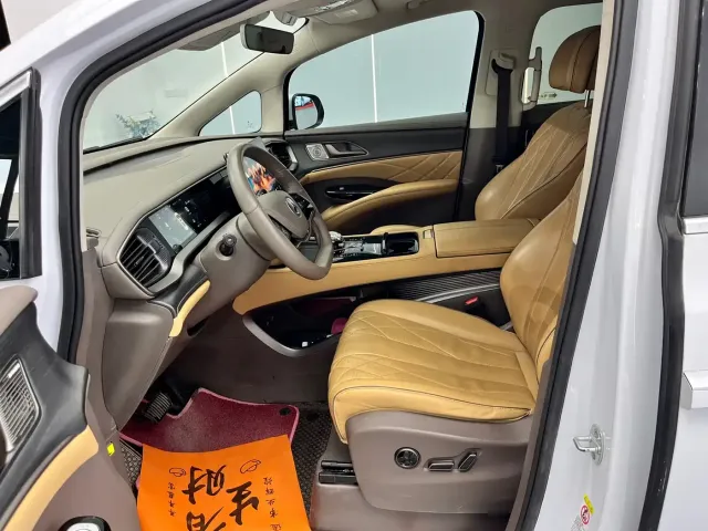 Denza Denza D9 2022 DM-i 970 AWD Flagship — Фото автомобиля 6