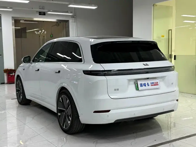 Li Auto L7 — Фото автомобиля 4