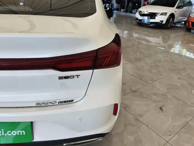 Changan Eado — Фото автомобиля 7