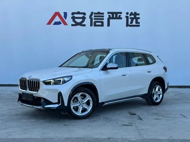 Фотография автомобиля — BMW X1