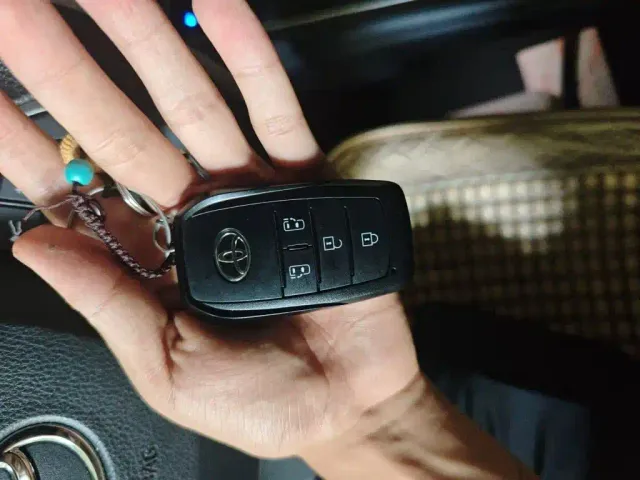 Toyota Granvia — Фото автомобиля 11